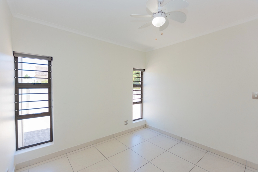 5 Bedroom Property for Sale in Country Club Western Cape